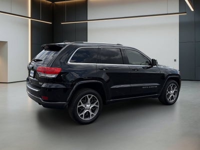 2018 Jeep Grand Cherokee Sterling Edition
