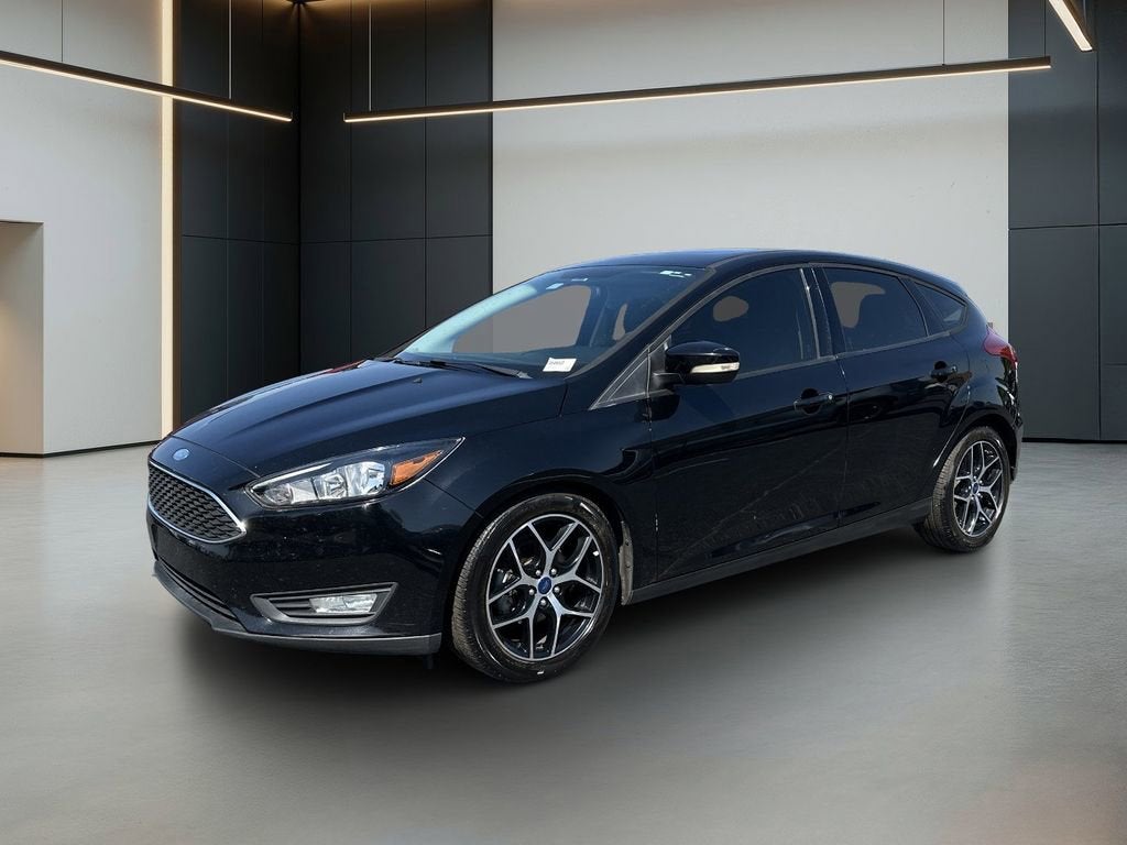 2017 Ford Focus 5 Door Hatch SEL's photo