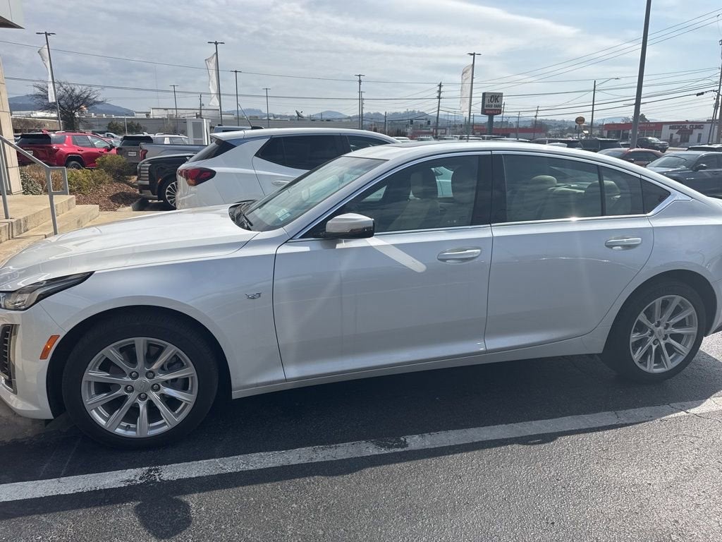 2024 Cadillac CT5 Luxury