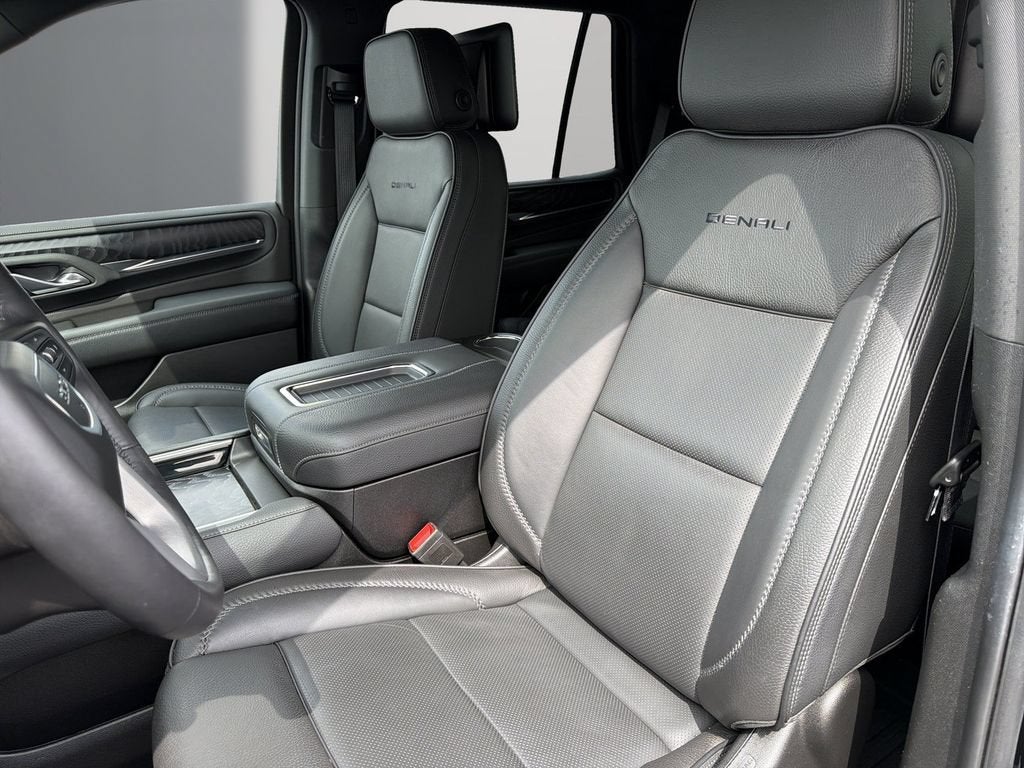 2024 GMC Yukon Denali - Photo 15