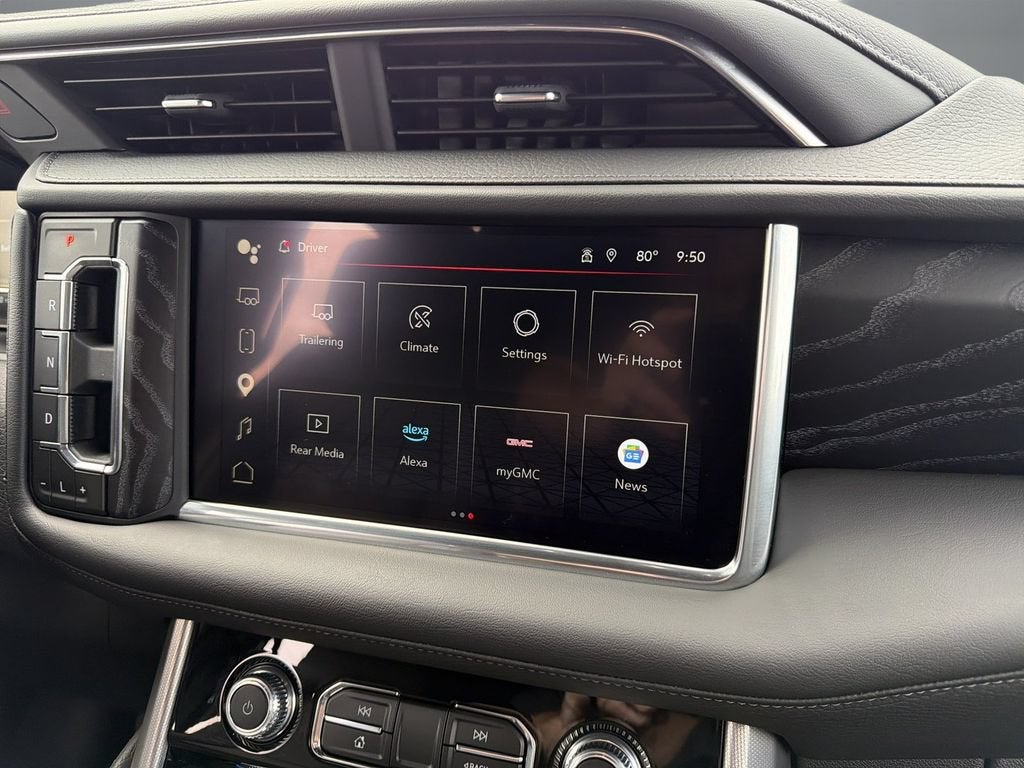 2024 GMC Yukon Denali - Photo 21