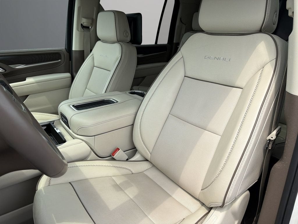 2024 GMC Yukon XL Denali - Photo 14