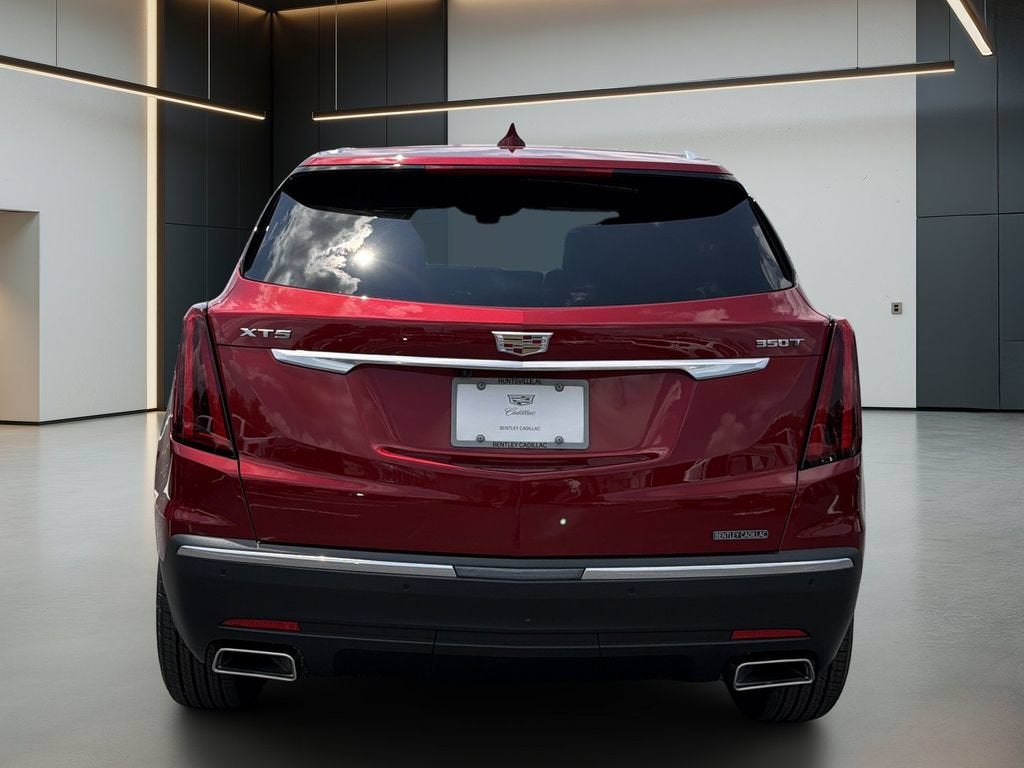 2026 Cadillac XT5 Luxury
