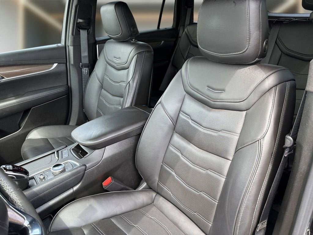 2025 Cadillac XT6 Sport