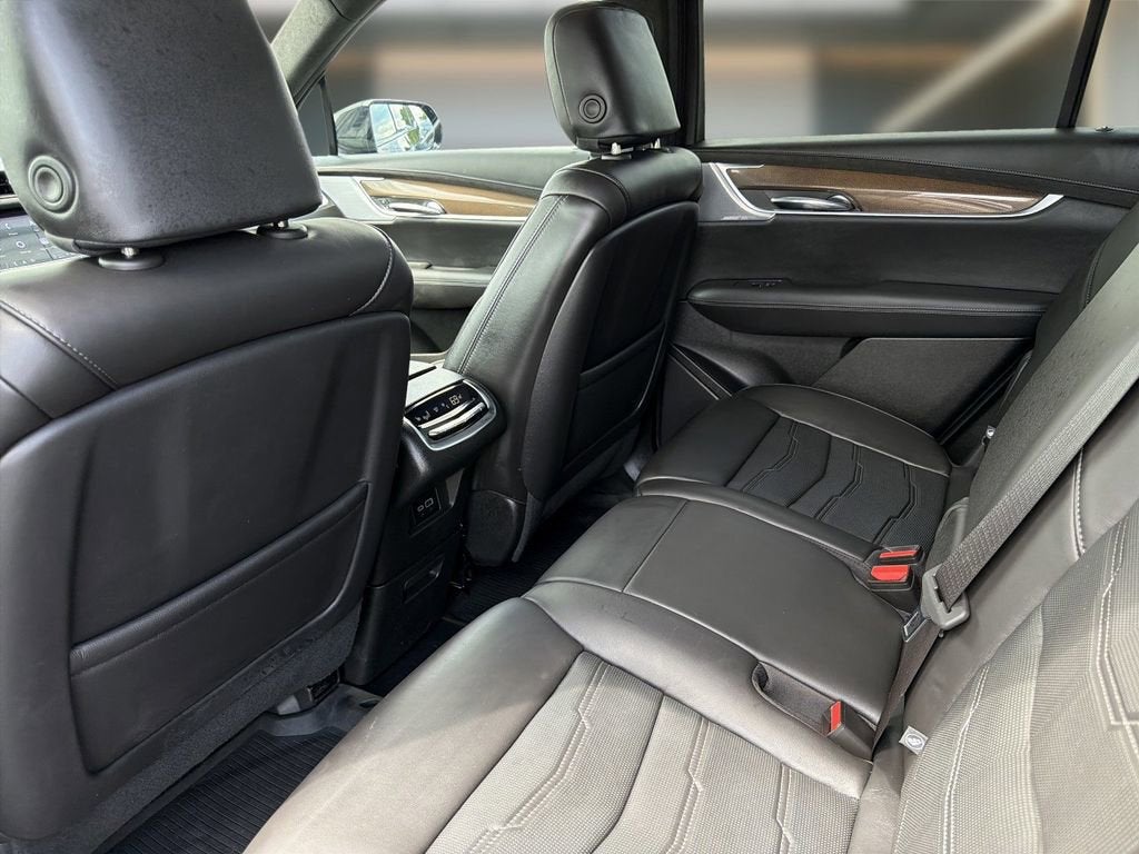 2025 Cadillac XT6 Sport