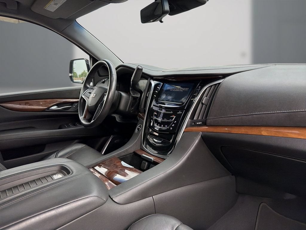2020 Cadillac Escalade Luxury