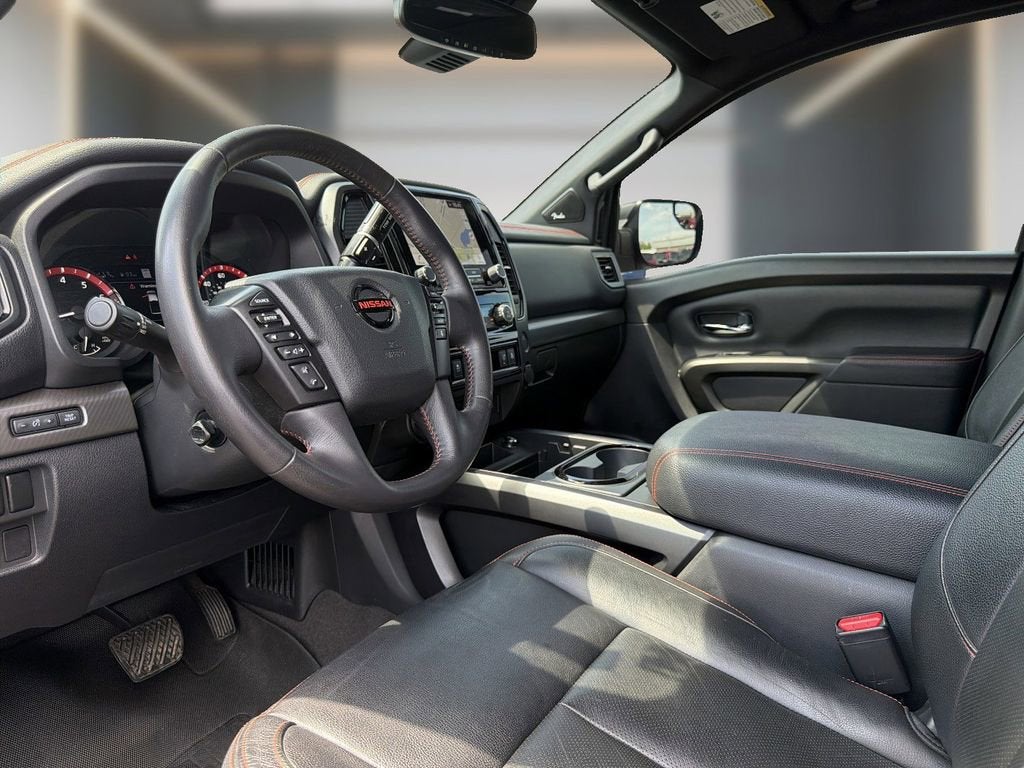 2021 Nissan TITAN Crew Cab PRO-4X 4x4