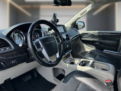 2011 Chrysler Town & Country Limited