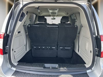 2011 Chrysler Town & Country Limited