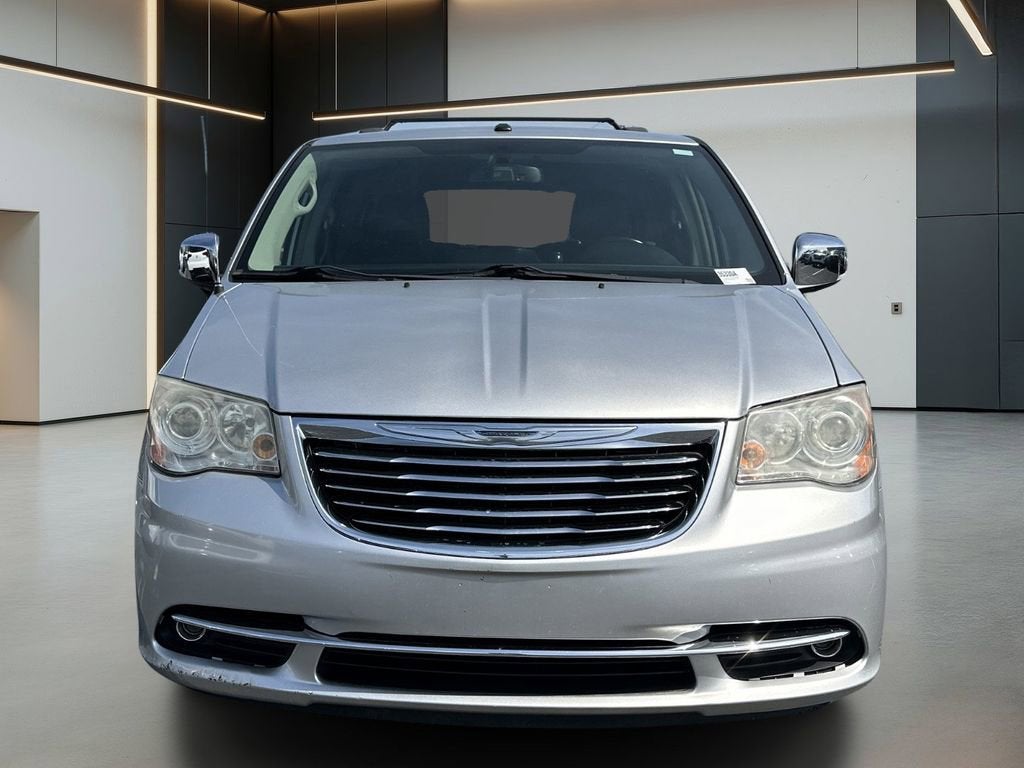 2011 Chrysler Town & Country Limited