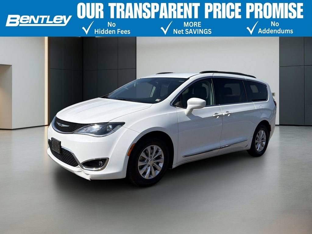 2017 Chrysler Pacifica Touring-L