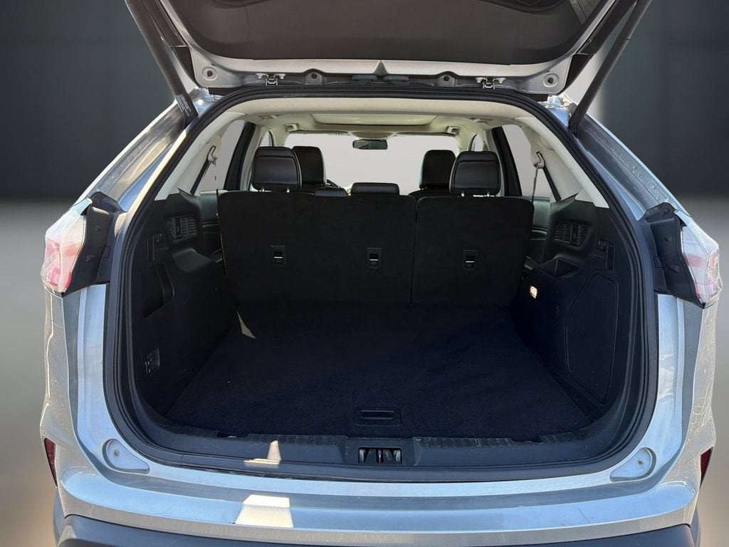 2021 Ford Edge Titanium