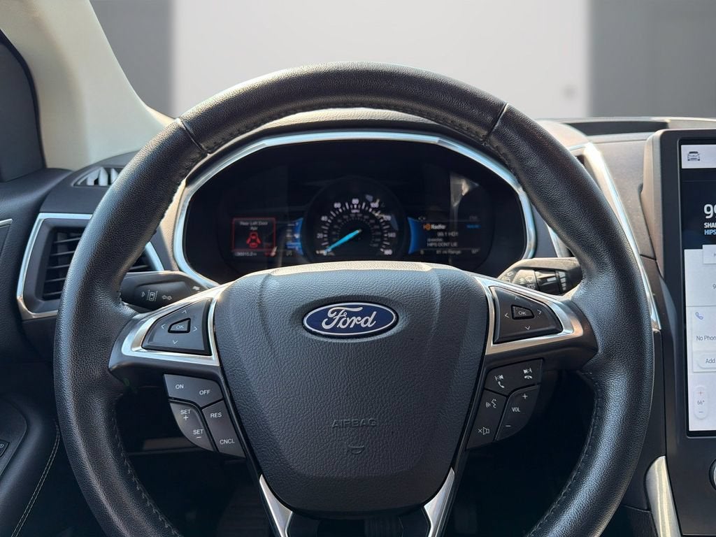 2021 Ford Edge Titanium