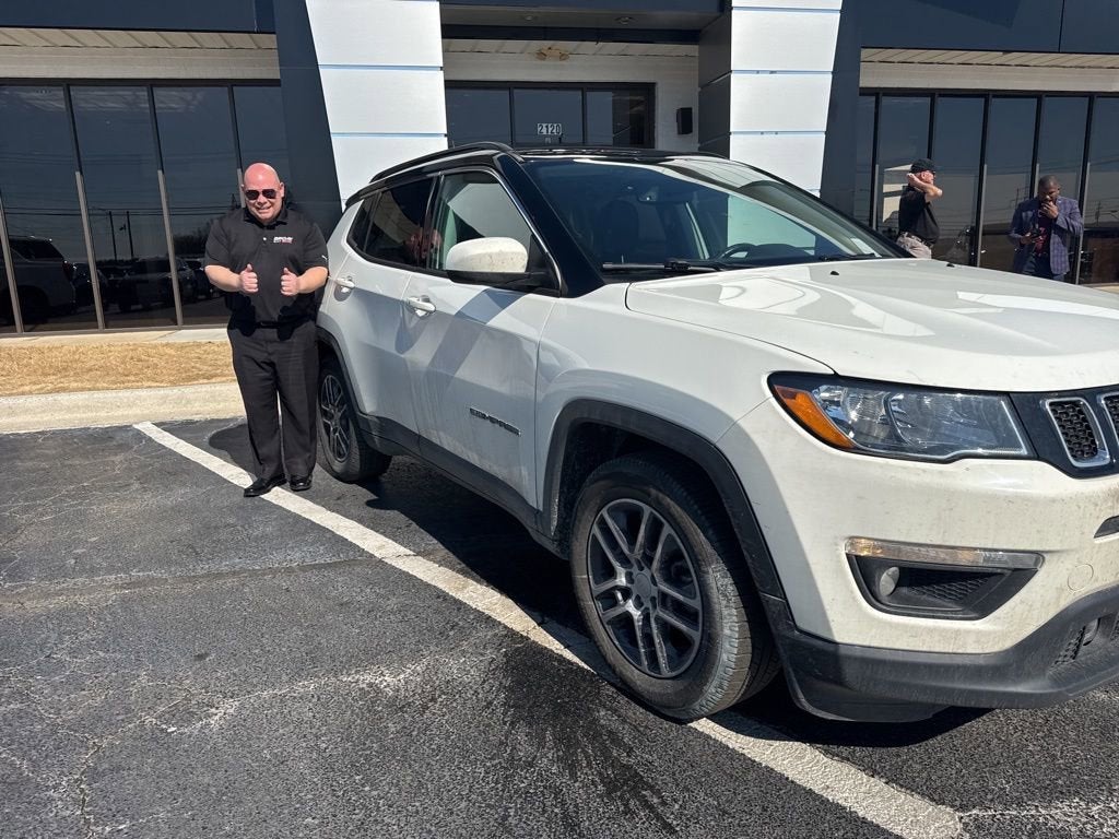 2020 Jeep Compass Latitude w/Sun/Safety Pkg