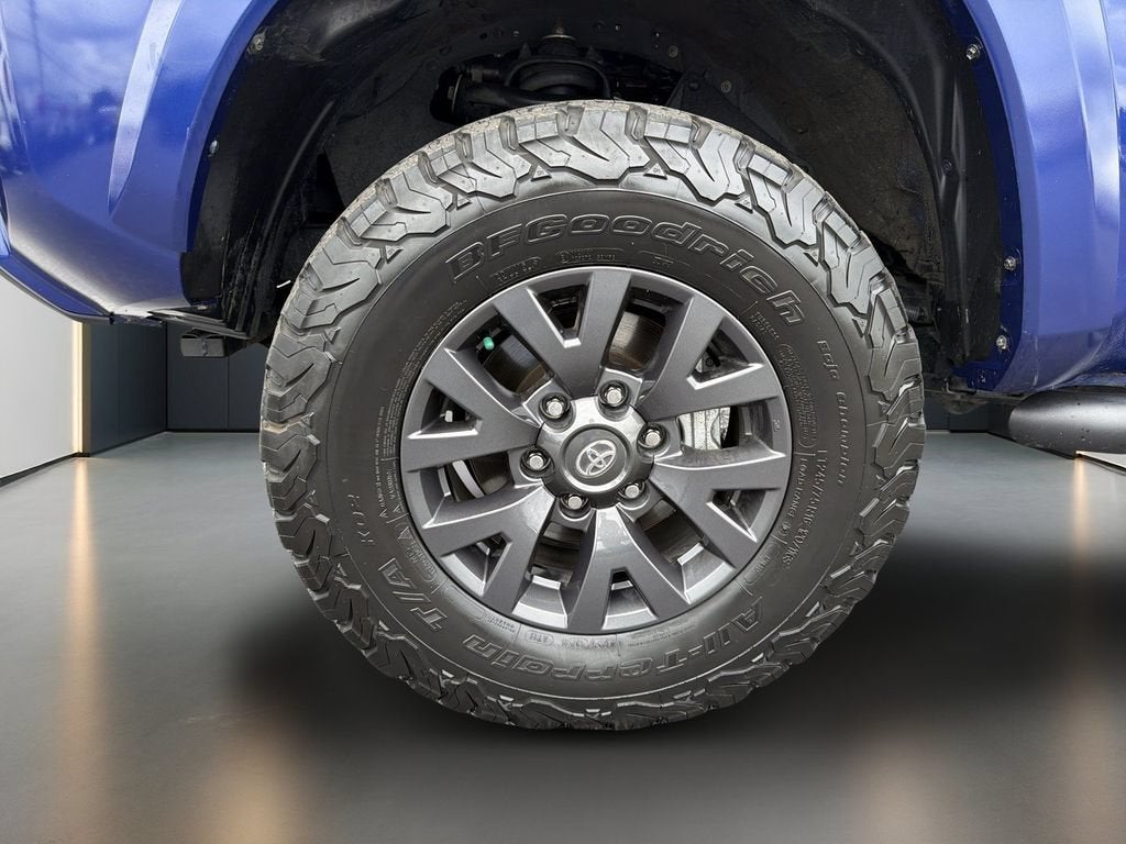 2022 Toyota Tacoma 4WD SR