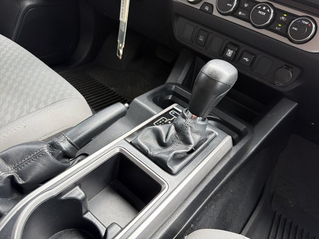 2022 Toyota Tacoma 4WD SR