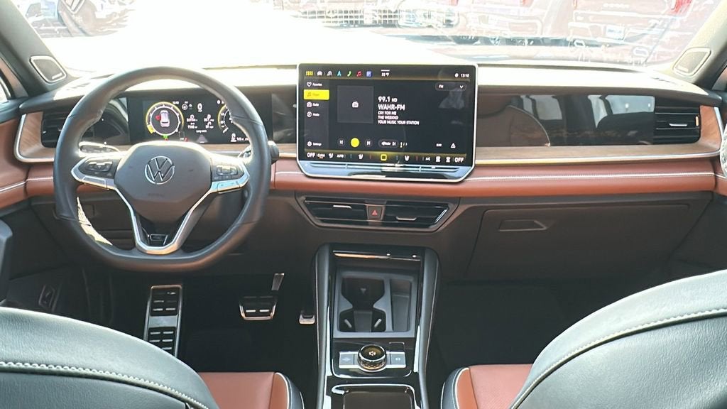 2025 Volkswagen Tiguan SEL R-Line