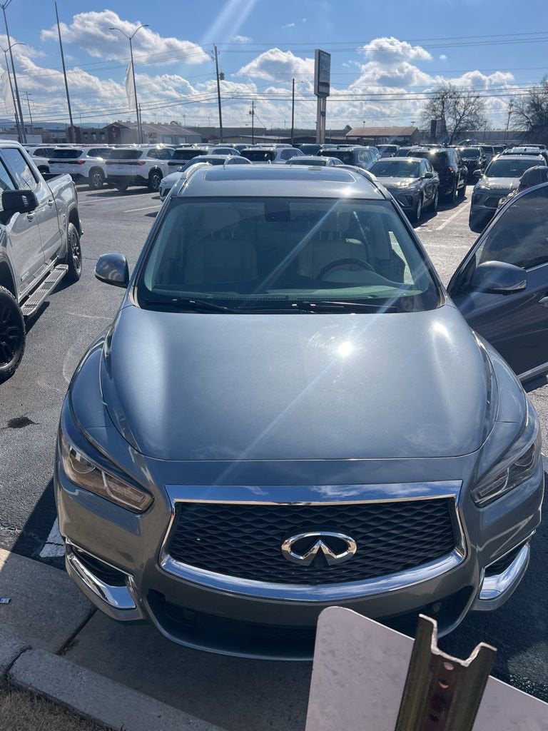 2017 INFINITI QX60 FWD