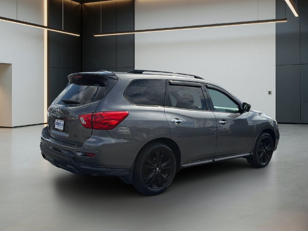 2018 Nissan Pathfinder SL