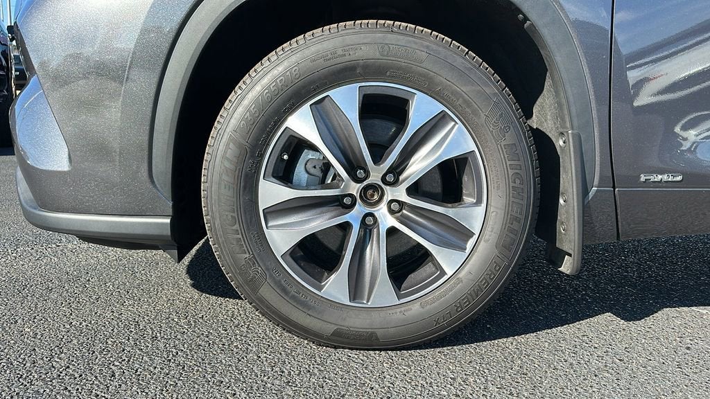 2022 Toyota Highlander Hybrid XLE