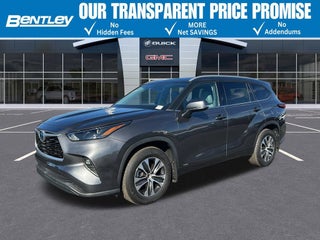 2022 Toyota Highlander Hybrid XLE