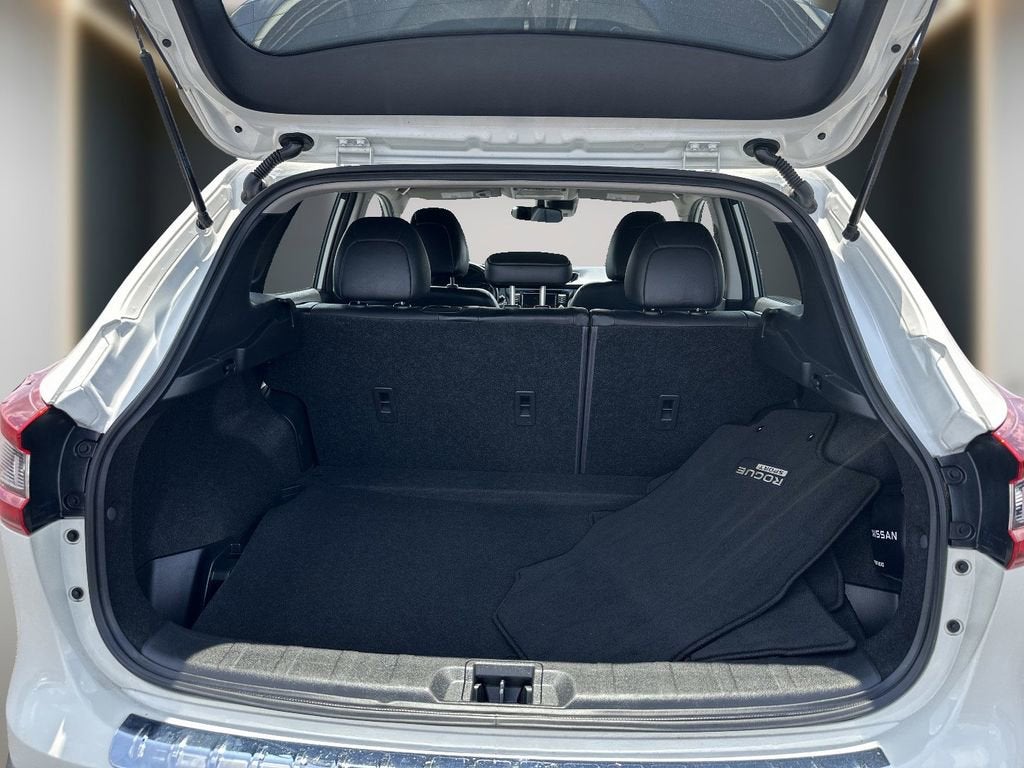 2022 Nissan Rogue Sport SV