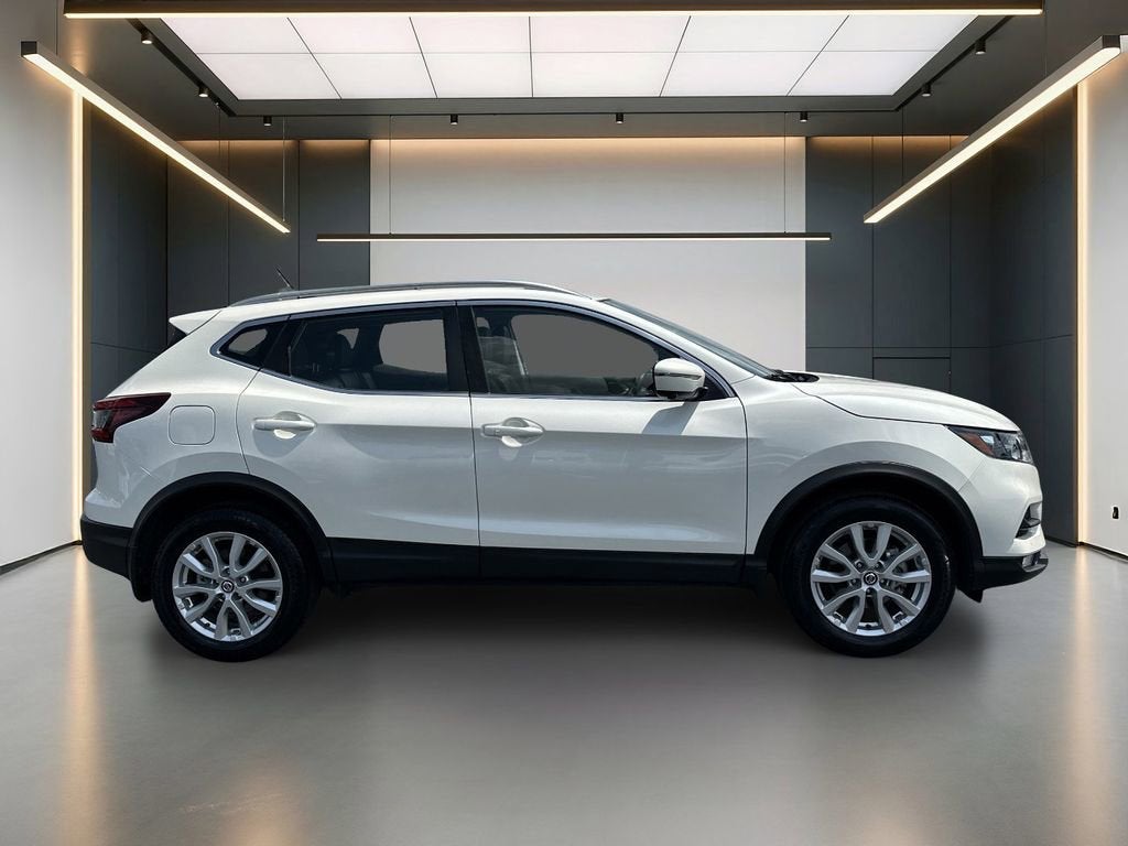 2022 Nissan Rogue Sport SV