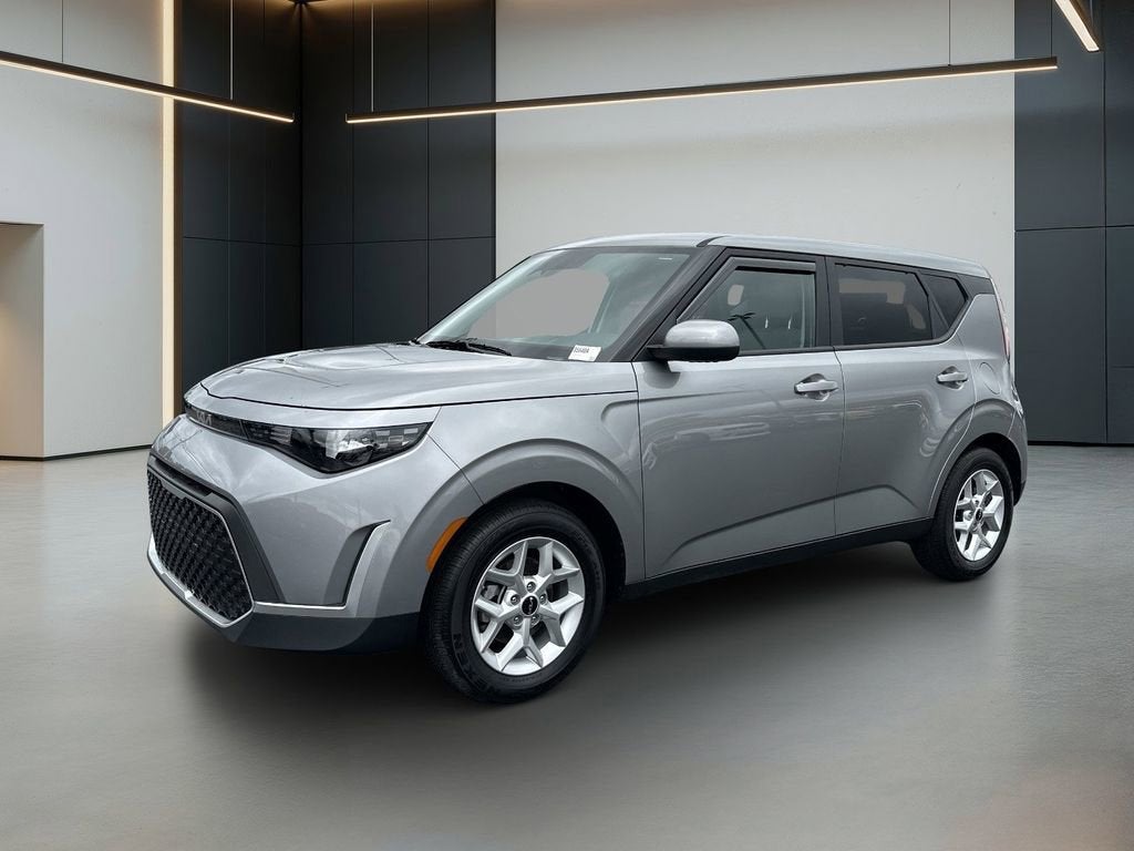 2025 Kia Soul 2.0L LX IVT's photo
