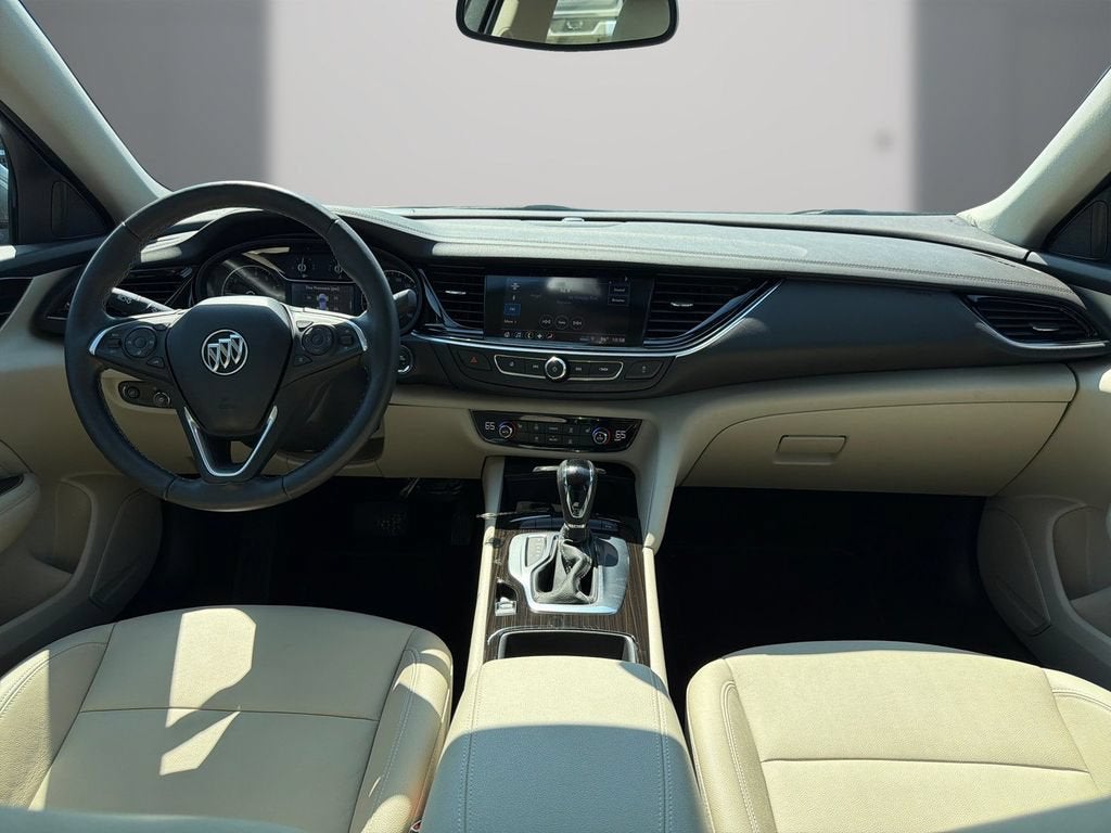 2020 Buick Regal Sportback Essence