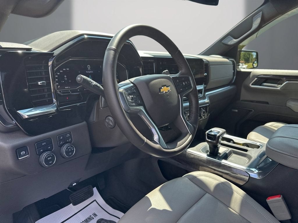 2025 Chevrolet Silverado 1500 LTZ
