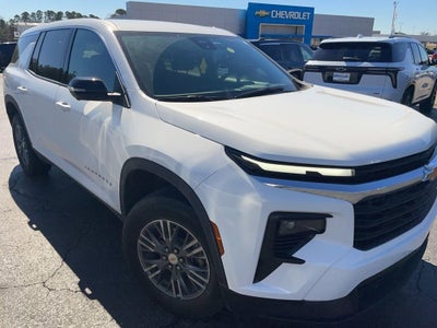 2024 Chevrolet Traverse LS