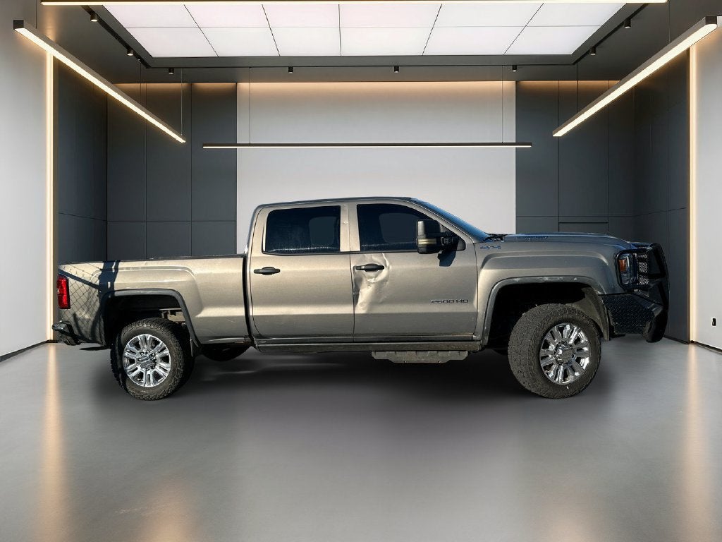 2017 GMC Sierra 2500 HD 4WD Crew Cab 153.7"