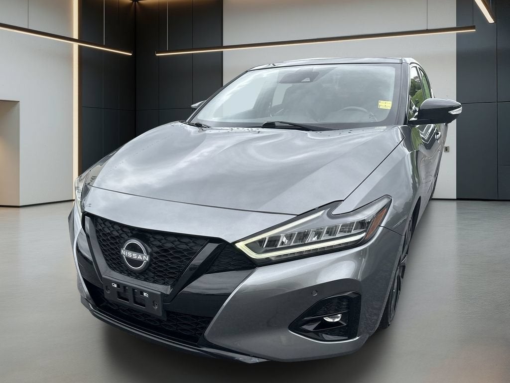 2023 Nissan Maxima SR