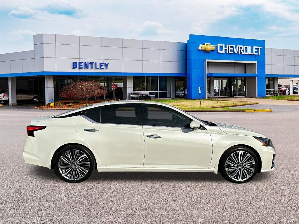 2024 Nissan Altima 2.5 SL