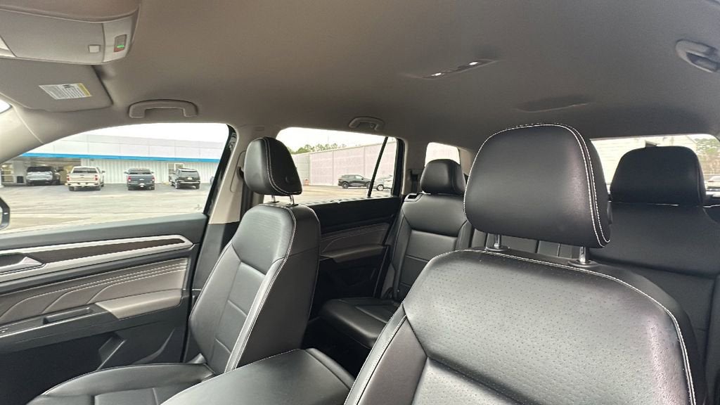 2022 Volkswagen Atlas 3.6L V6 SE w/Technology