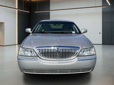 2011 Lincoln Town Car Signature Limited