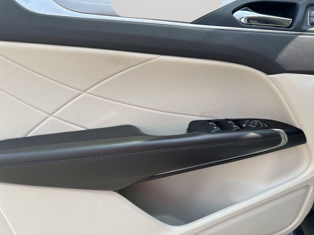 2019 Lincoln MKC Standard
