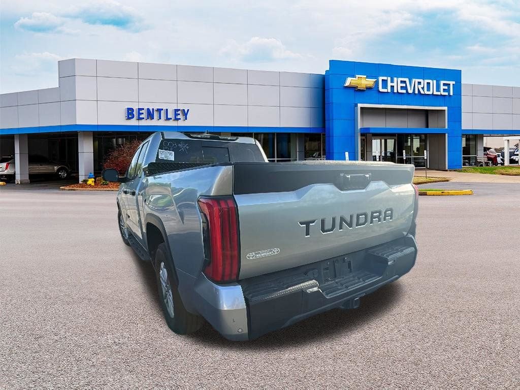2022 Toyota Tundra 2WD SR5