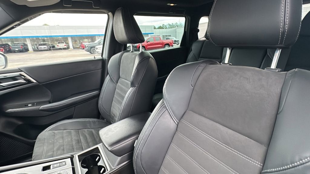 2022 Mitsubishi Outlander SE