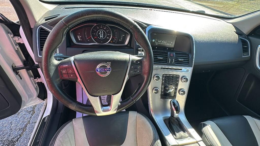 2017 Volvo XC60 T5 FWD