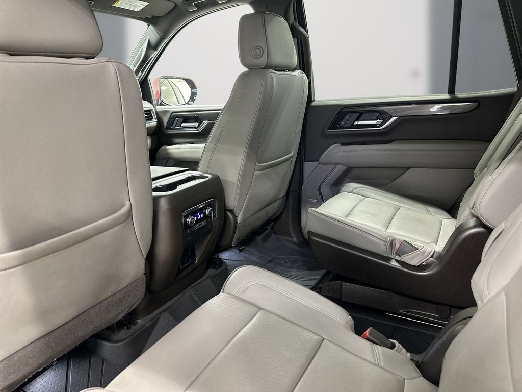 2025 GMC Yukon Elevation