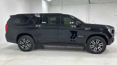 2022 GMC Yukon XL AT4
