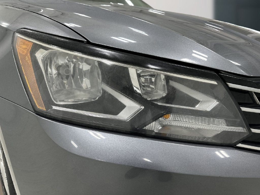 2018 Volkswagen Passat 2.0T SE