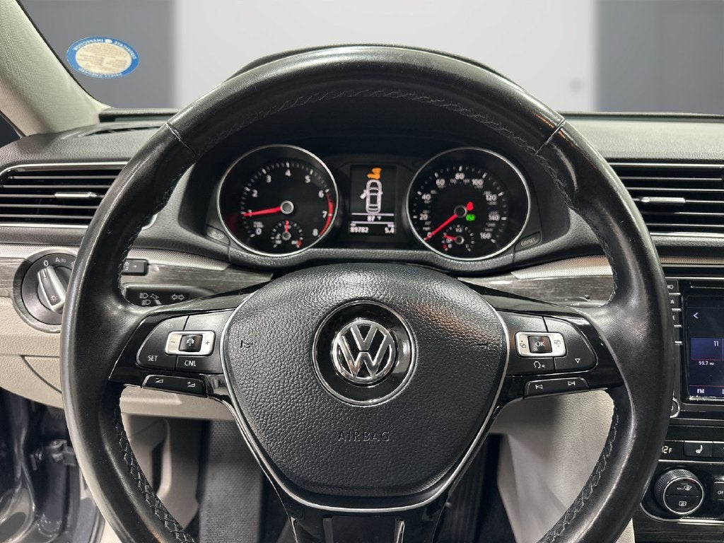 2018 Volkswagen Passat 2.0T SE