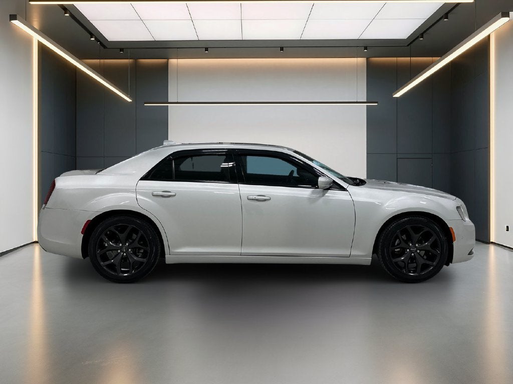 2022 Chrysler 300 S