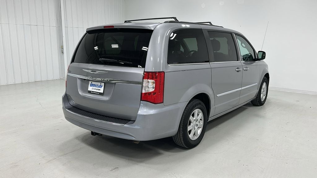2013 Chrysler Town & Country Touring
