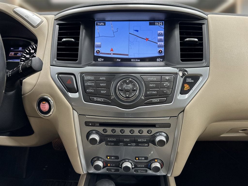 2017 Nissan Pathfinder SL