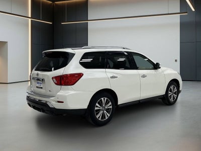 2017 Nissan Pathfinder SL