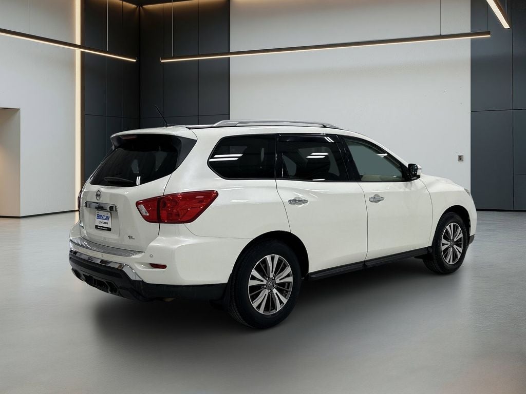 2017 Nissan Pathfinder SL