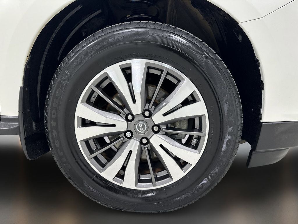 2017 Nissan Pathfinder SL